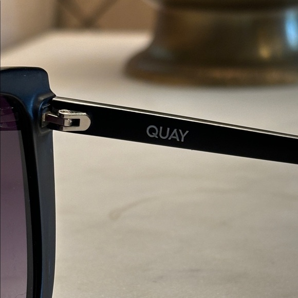 QUAY Ever After Matte Black Women’s Sunglasses Everyday Sunnies Oversized Cateye main image 5